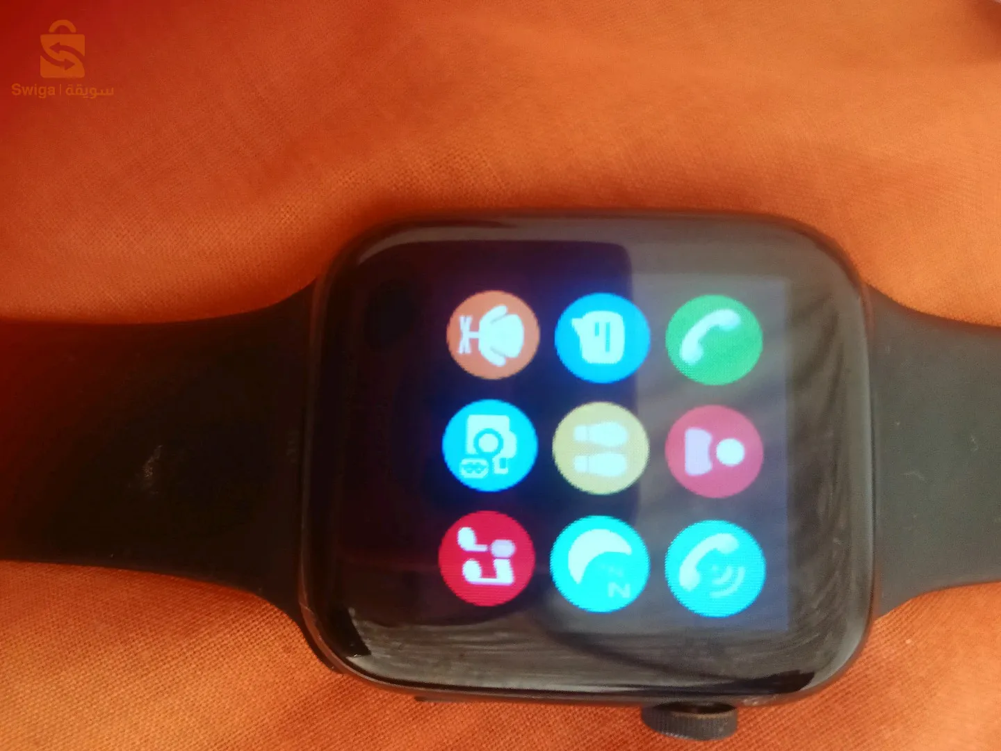 ساعة ذكية فيها كل مواقع التواصل وليزابليكاسيو وجديدة