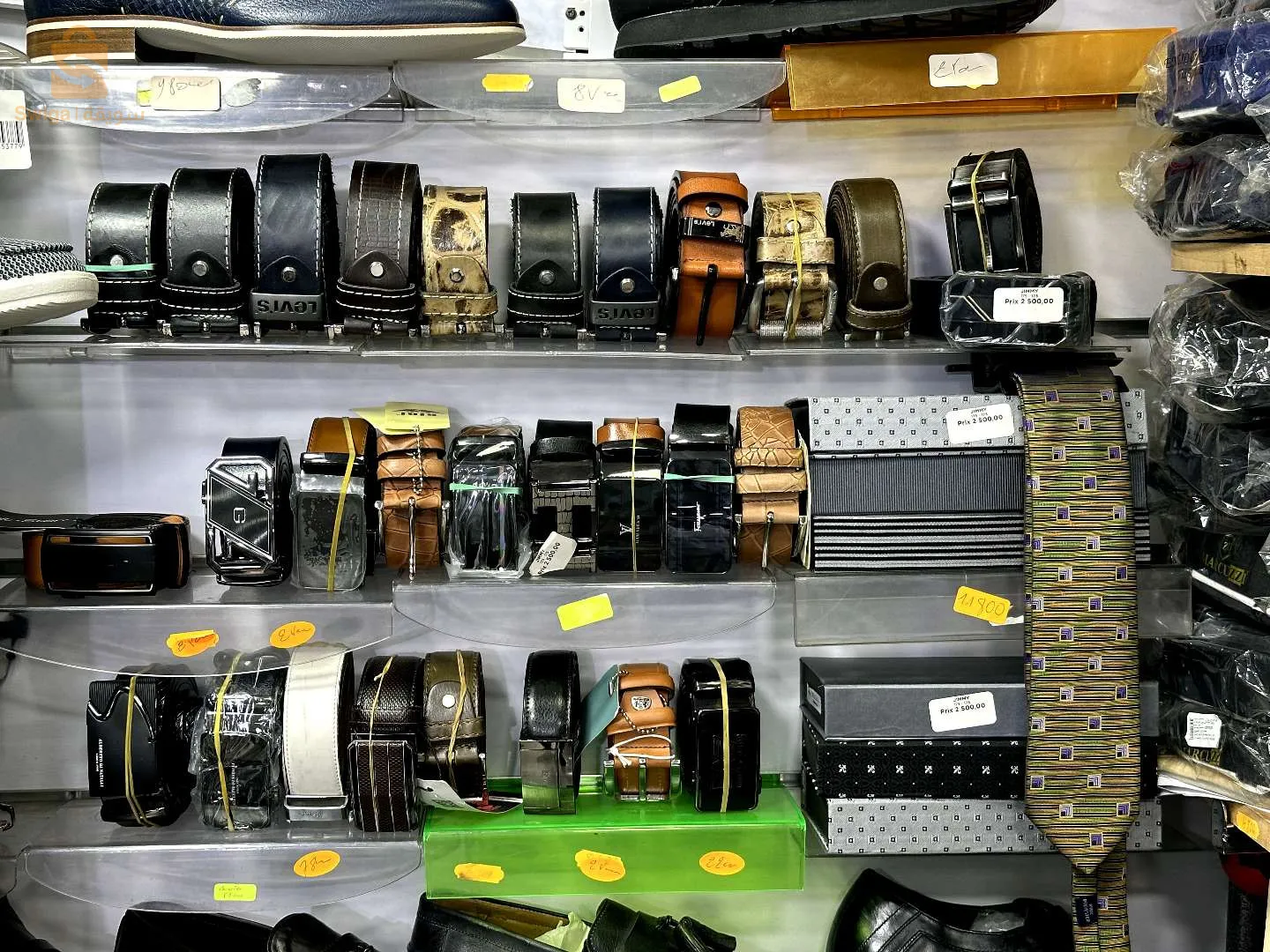 نظارات و احزمة رجالية