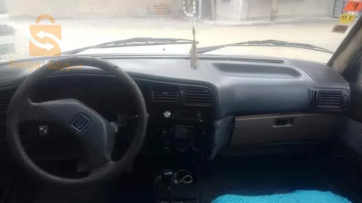 للبيع سيارة   305 ايسونس. غاز
