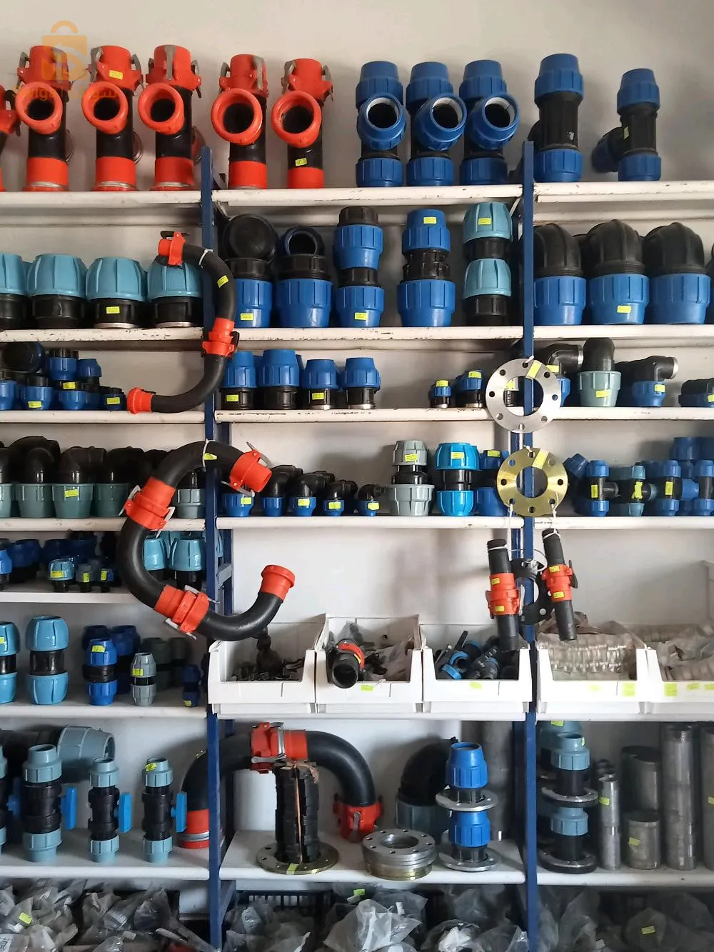 بيع لوازم فلاحية Matériel agricole