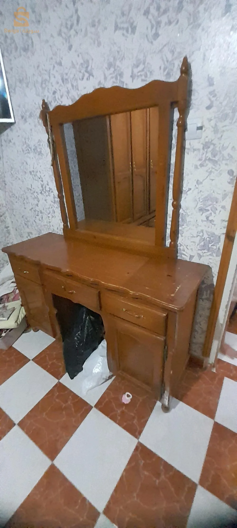 اعلان عن بيع أثاث مستعمل
