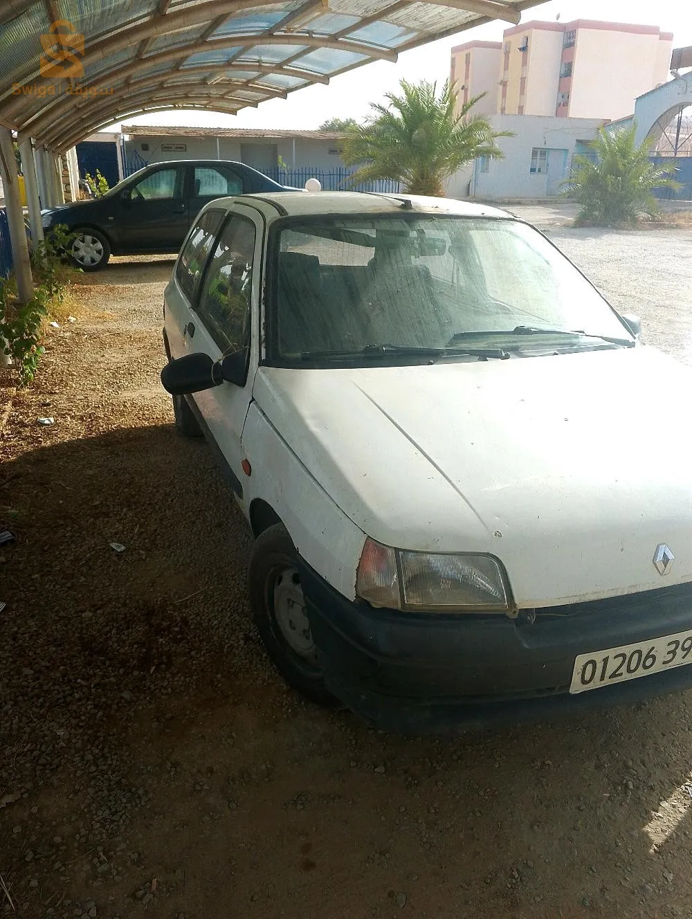 سيارة كليو جابونية للبيع والتبراز والتبدال