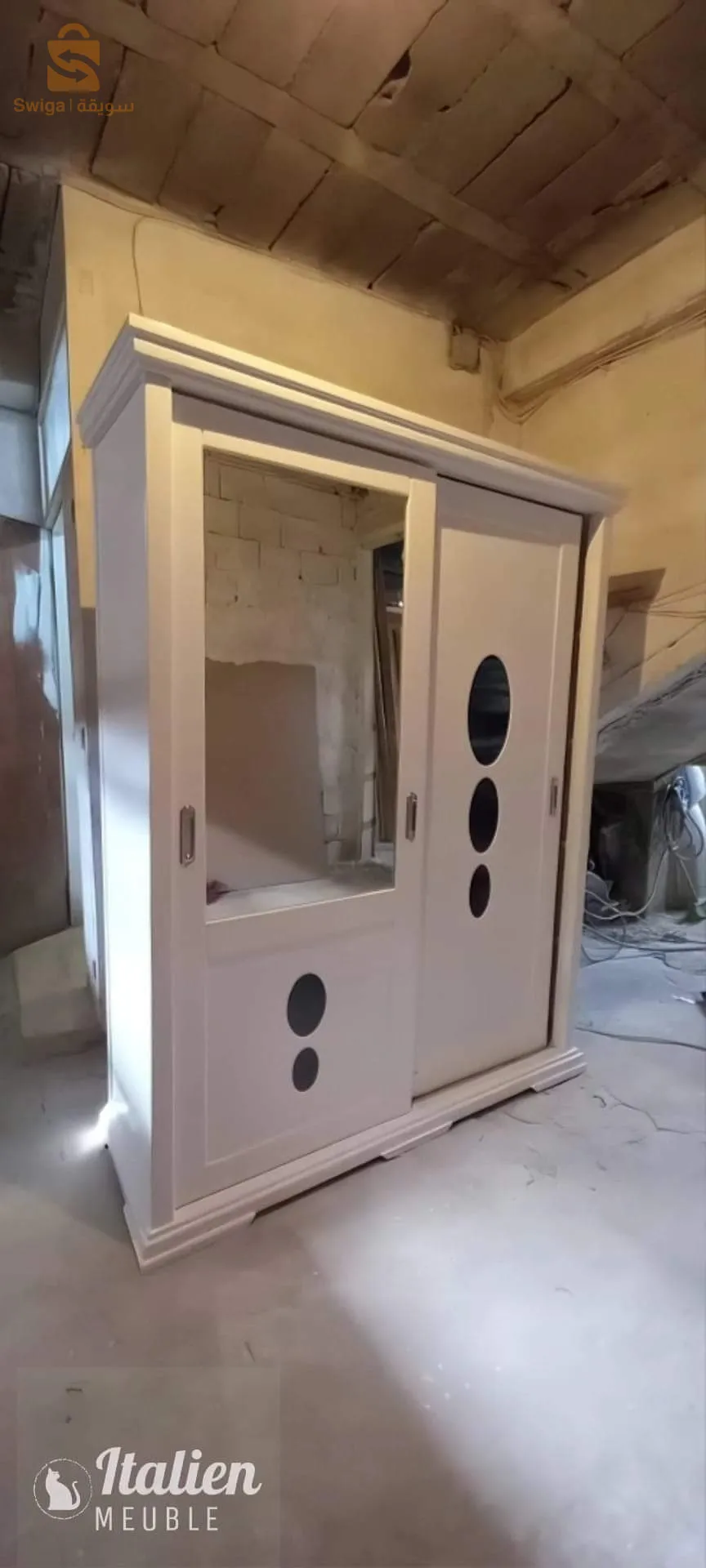 خزانة خشب أحمر ⚒️🔥