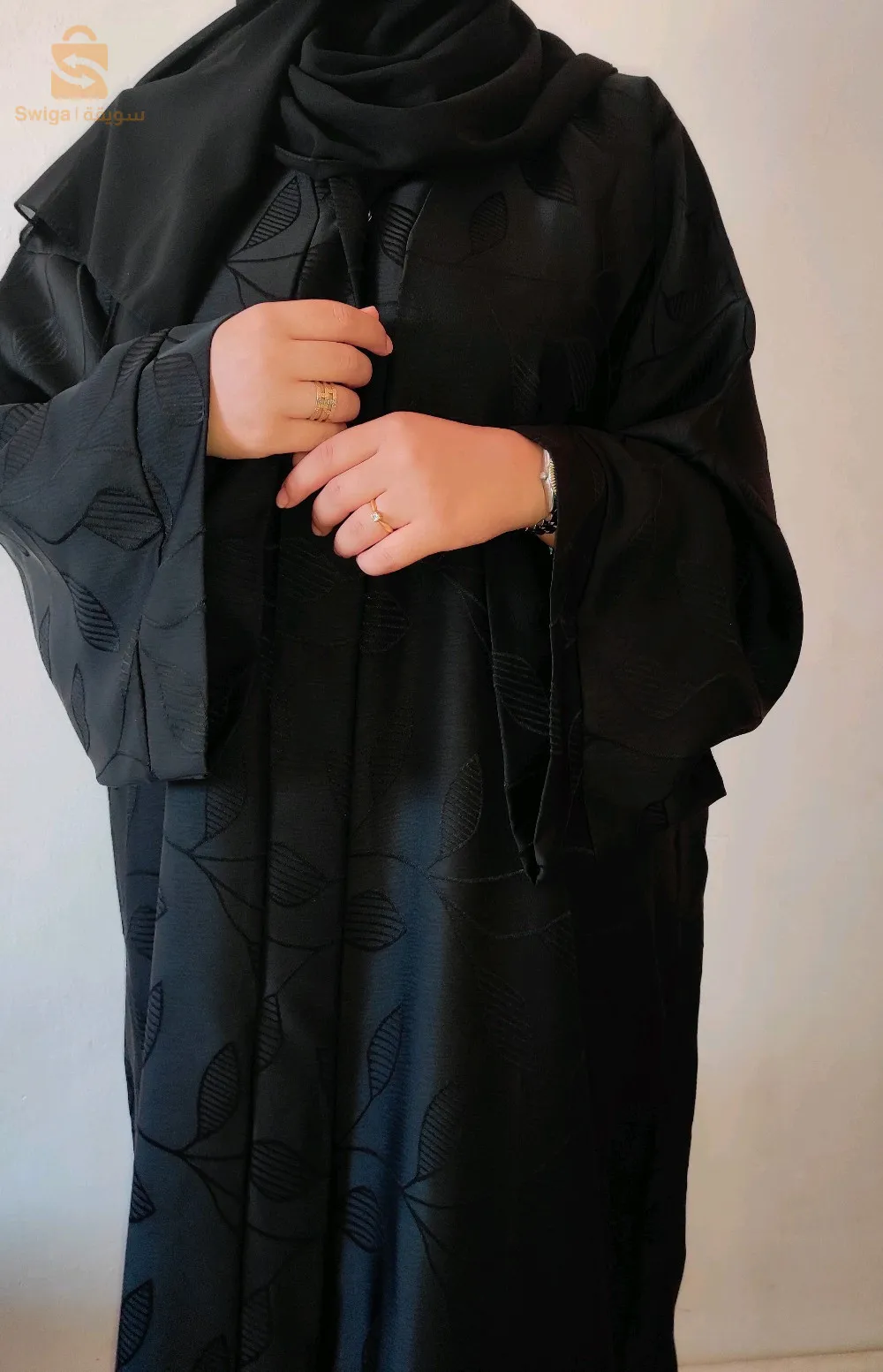 عبايات نسائية