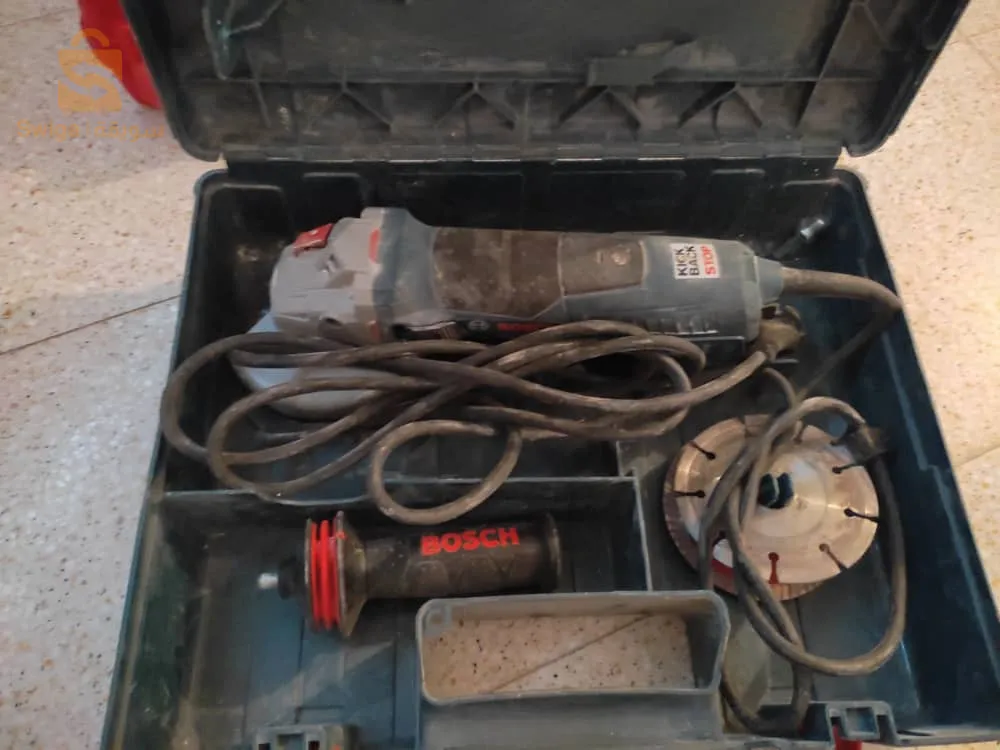 Que la paix, la miséricorde et les bénédictions de Dieu soient sur vous, mes frères. Il existe un Virax Plumby Metal, si Dieu le veut, quelque chose de propre. 0655 82 74 33