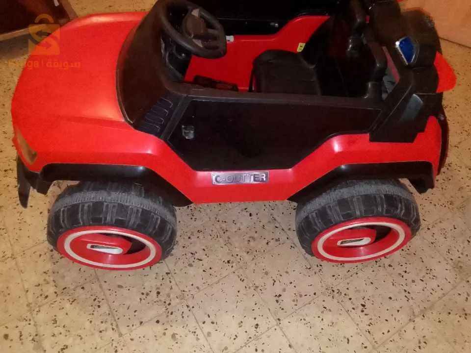 سيارة اطفال بجهاز تحكم عن بعد