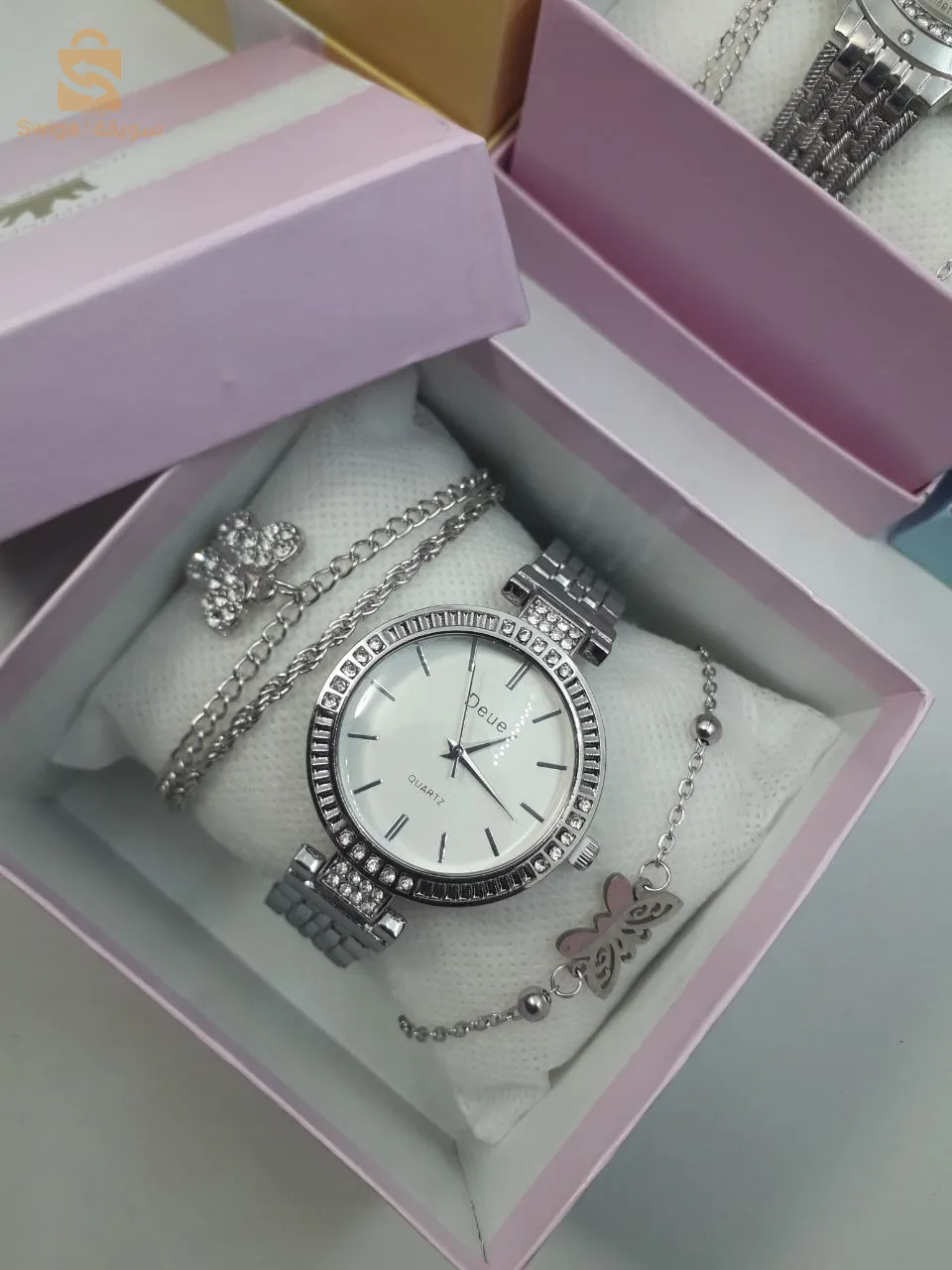 ساعة + 2براسليات