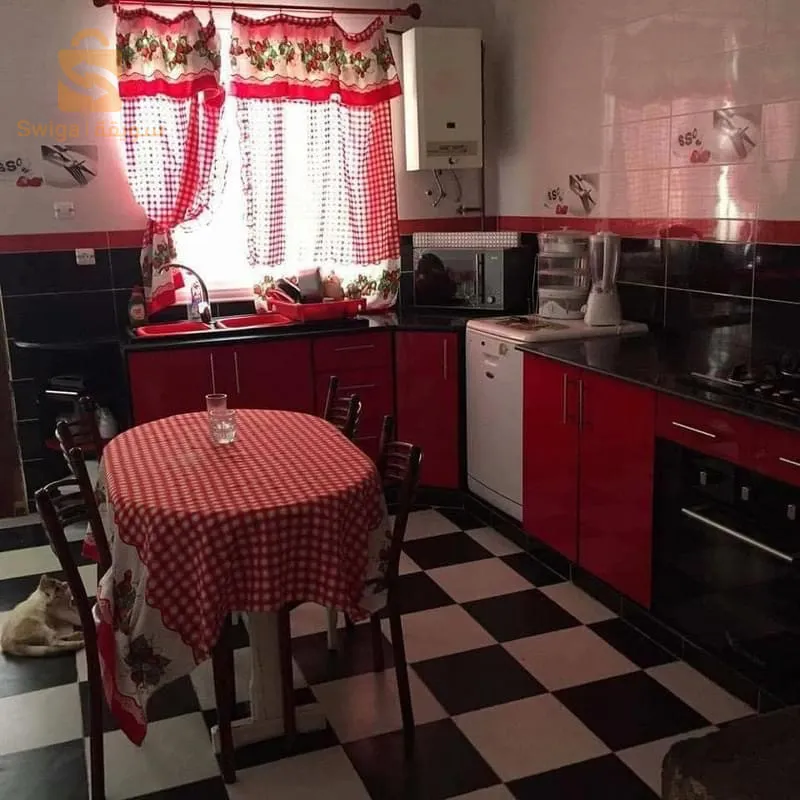 سكن ارضي للبيع ذو طابقين 240 متر ملكية خاصة بحي لورباكو