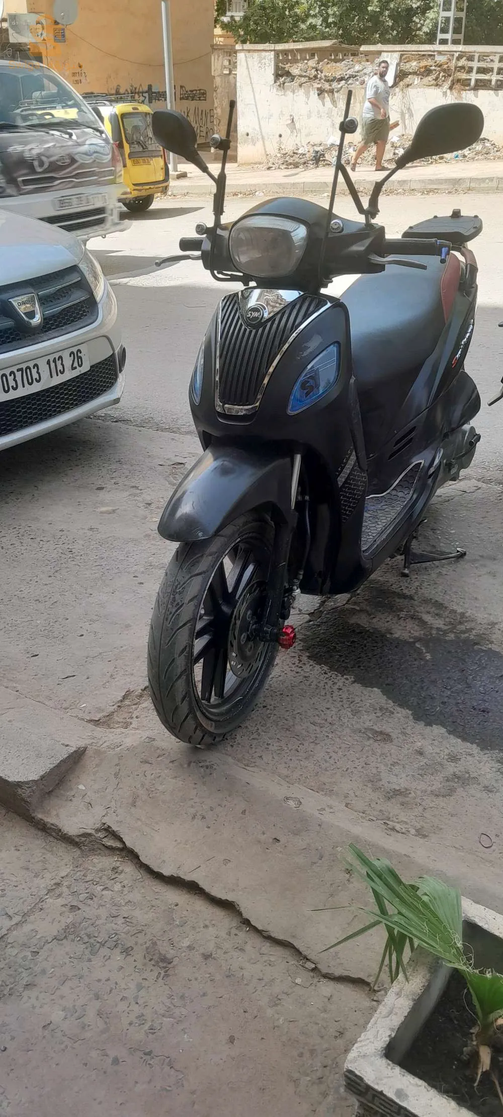 دراجة نارية سيم s