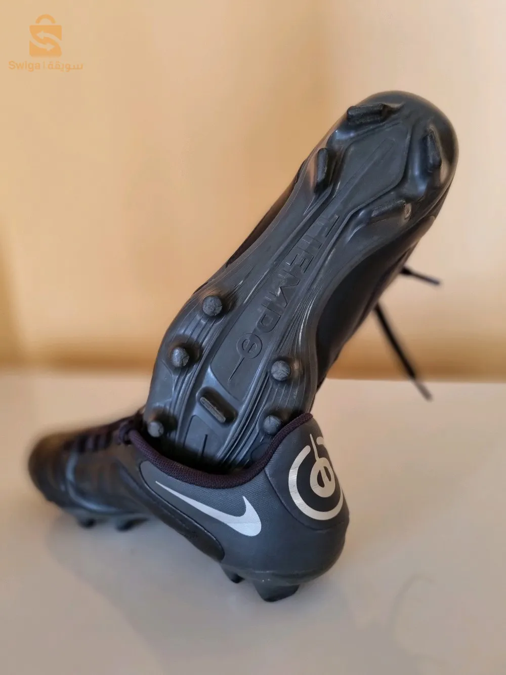 حذاء رياضي نوع TIEMPØ