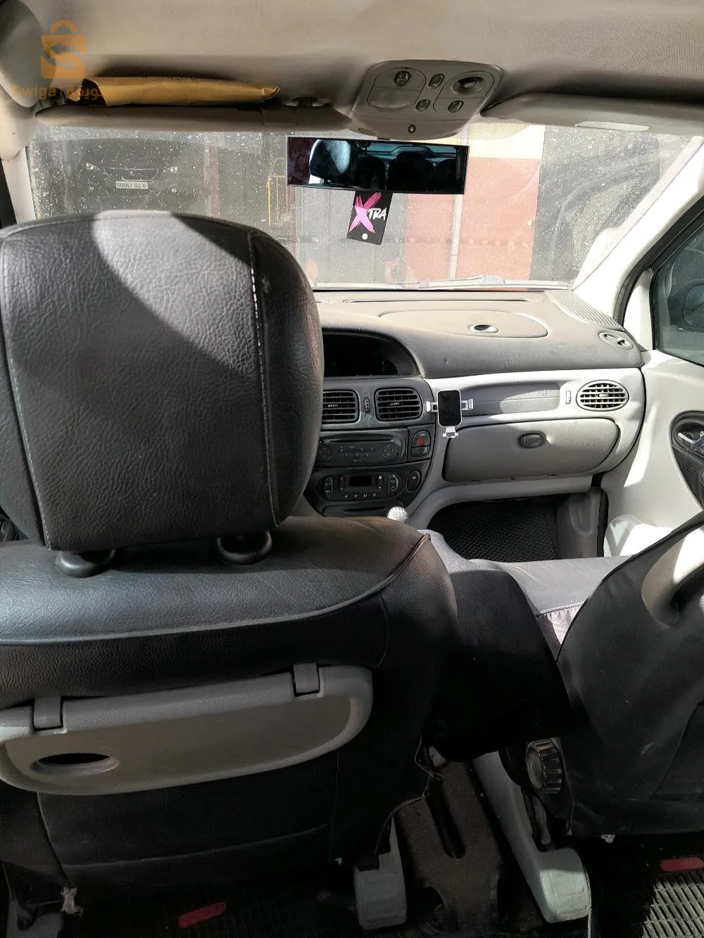 سيارة سينيك