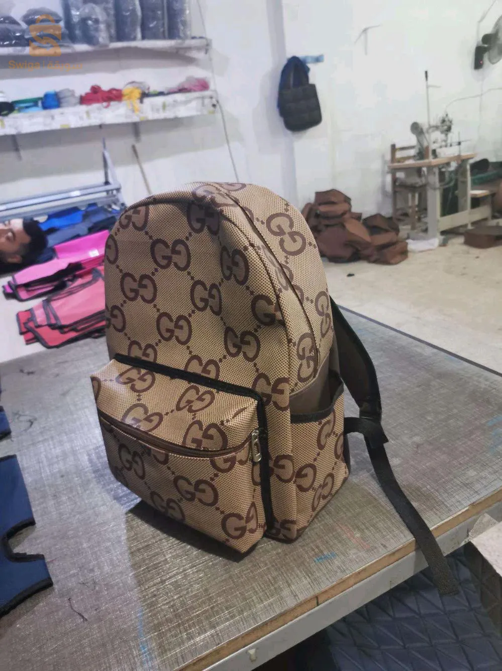 Sacs a dos 🎒 pour homme 👱 et femme 👱♀️ Très bonne qualité 👍Livraison disponible Bienvenue 🤝