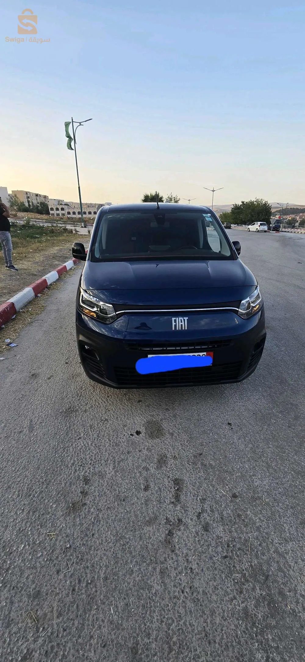 سيارة جديدة