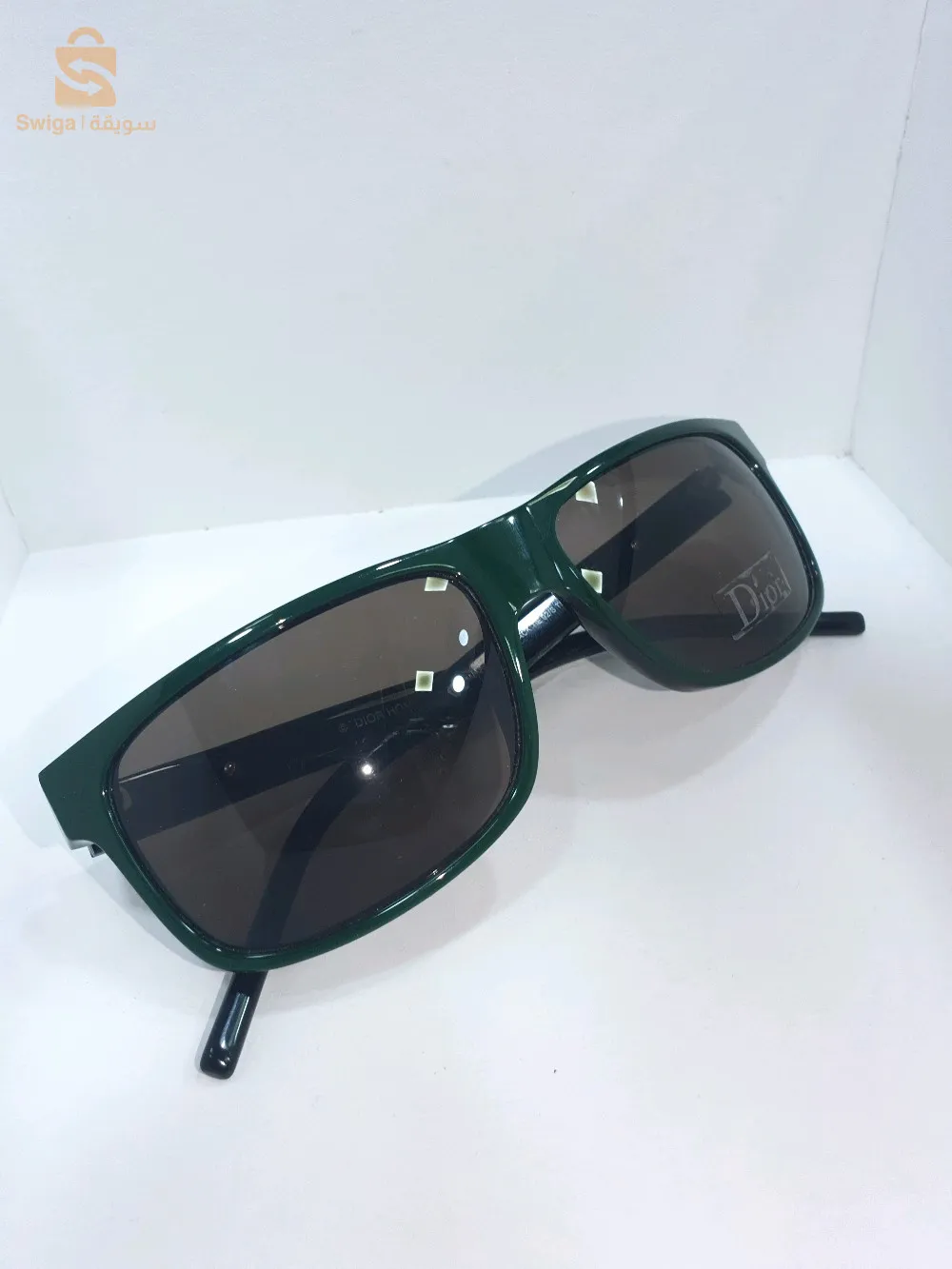 نظارات و احزمة رجالية