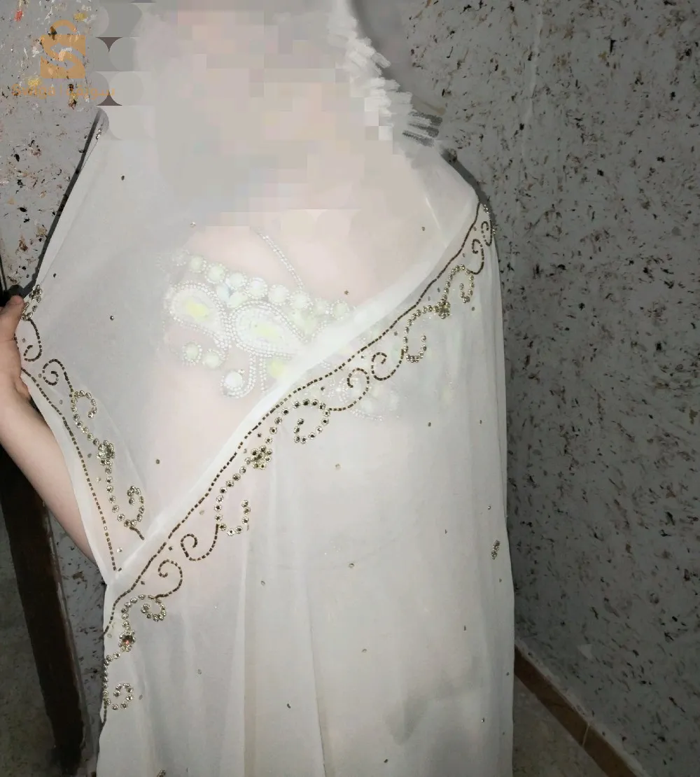 بلوزة وهرانية بالبرنوس