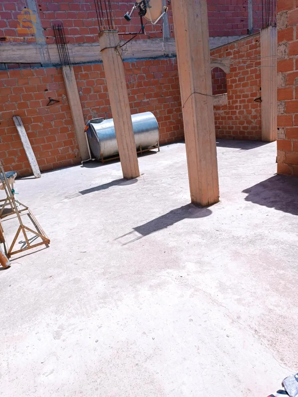 متوفر خزان ماء سعة 2500 لتر كهرباء غاز