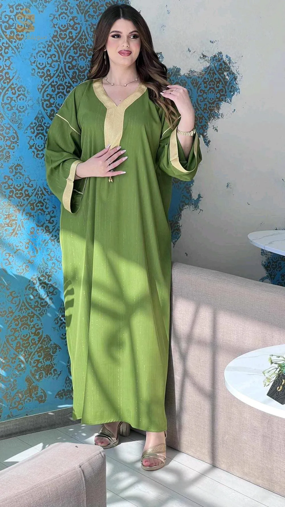 فستان نسائي