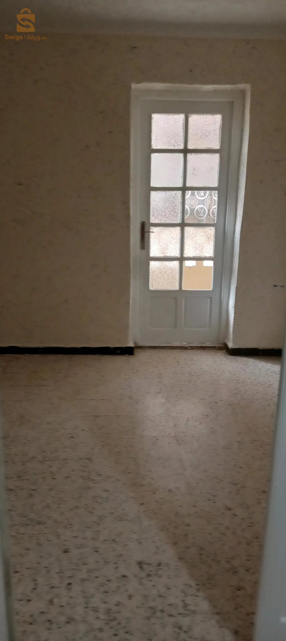 f3 actée à vendre à batoir  bien stiki