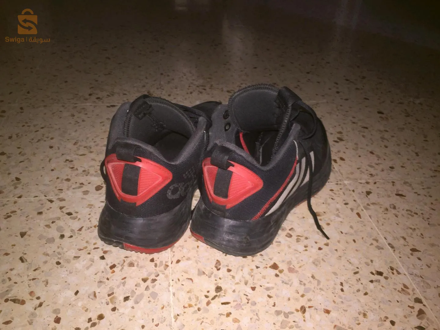 chaussur adidas 2020 taille : 42