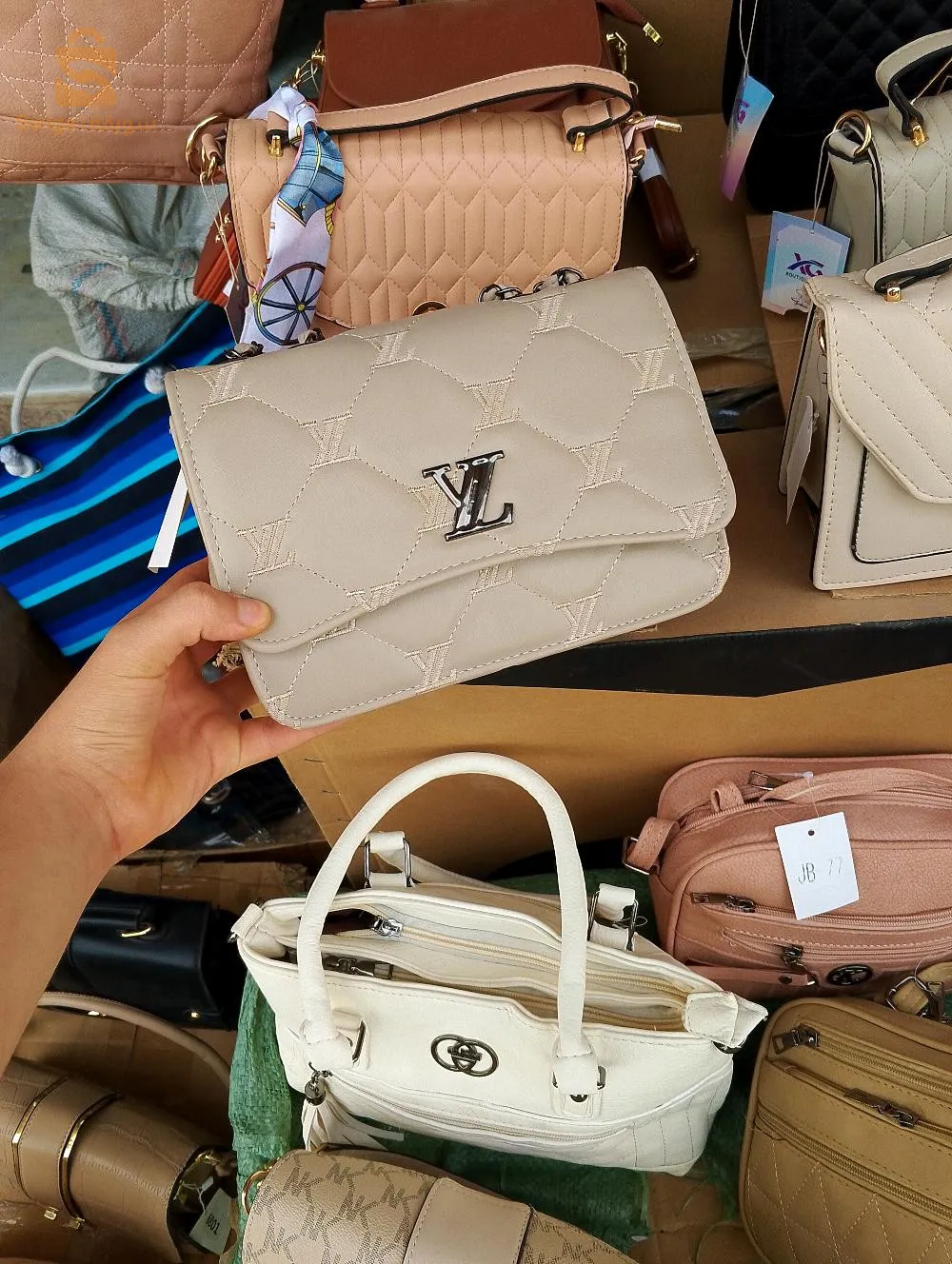 حقائب يد نسائية ذات جودة عالية