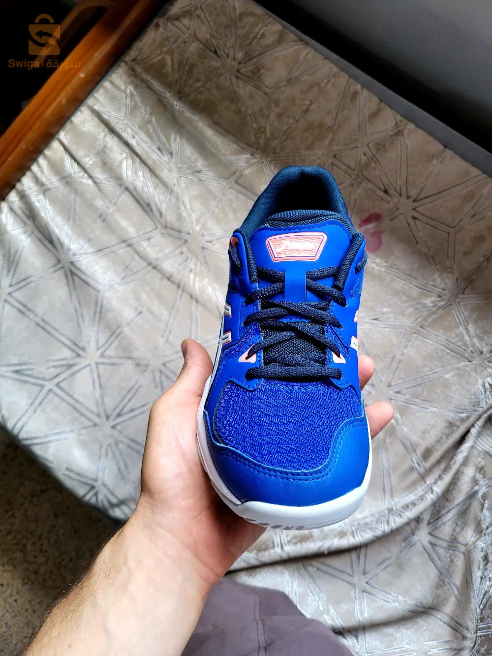 حذاء ازيكس اصلي مقاس 39