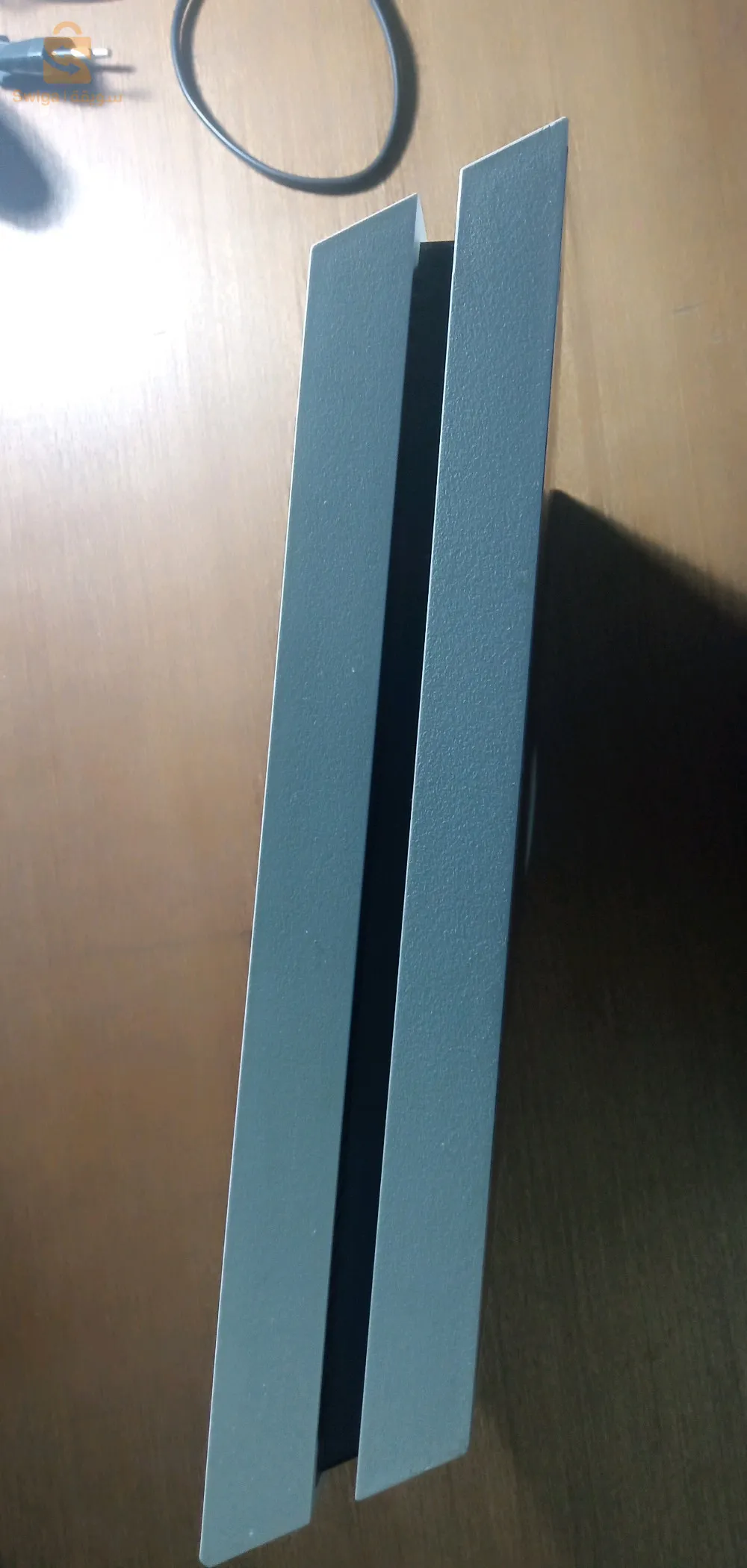 PS4 FAt Blanc jdida mfalchiya version 9.00 
avec deux manette originaux
0794893457