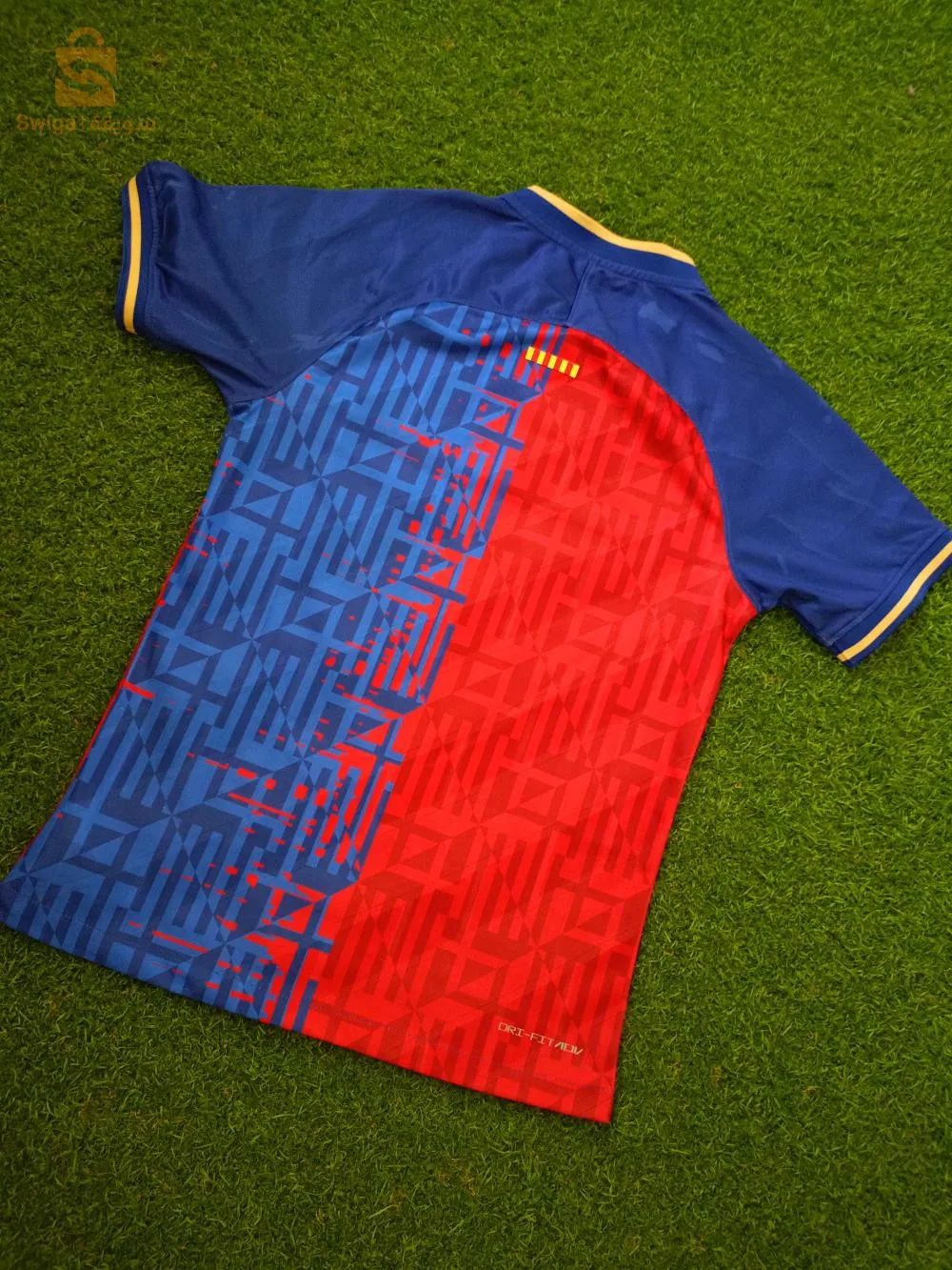 قميص برشلونة