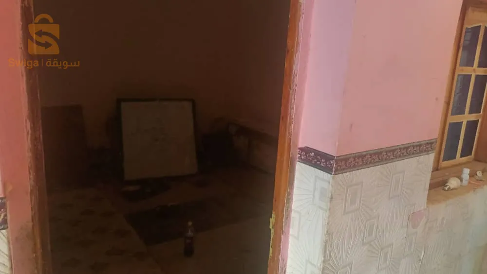 Il se rendit à Bab al-Fath avec l'entrée
