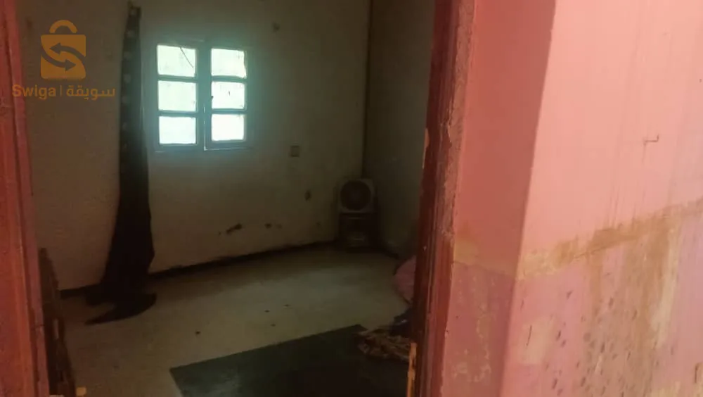 دار في باب الفتح مع الدخلة