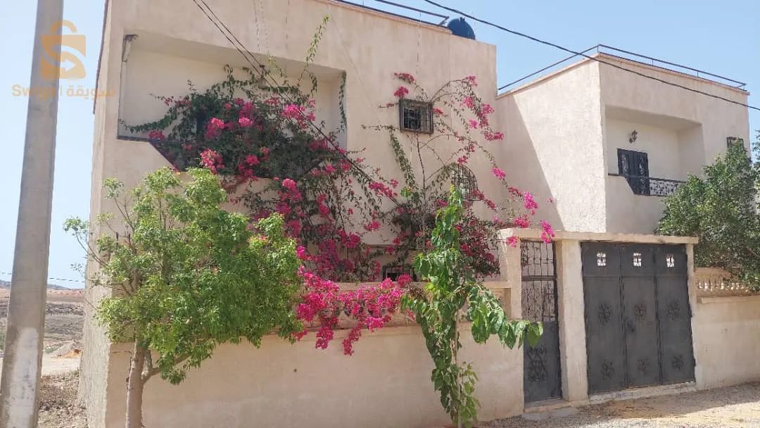 فيلا بمسبح