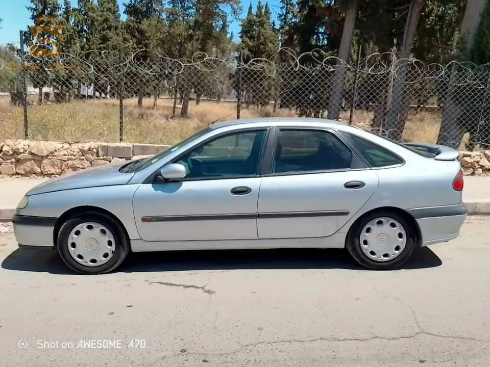 voiture très propre les amis. mllassa fi fransa 00 sbigha. après. sbigha taa. telbass