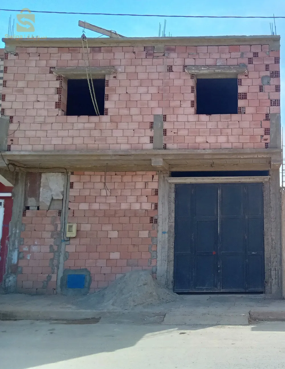 House for sale on the first floor in Batoua