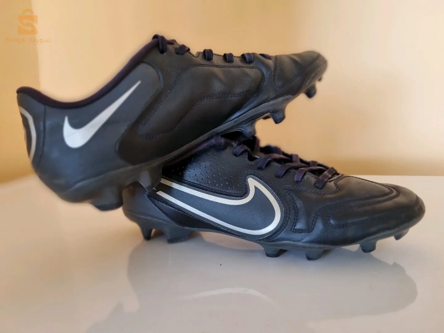 حذاء رياضي نوع TIEMPØ