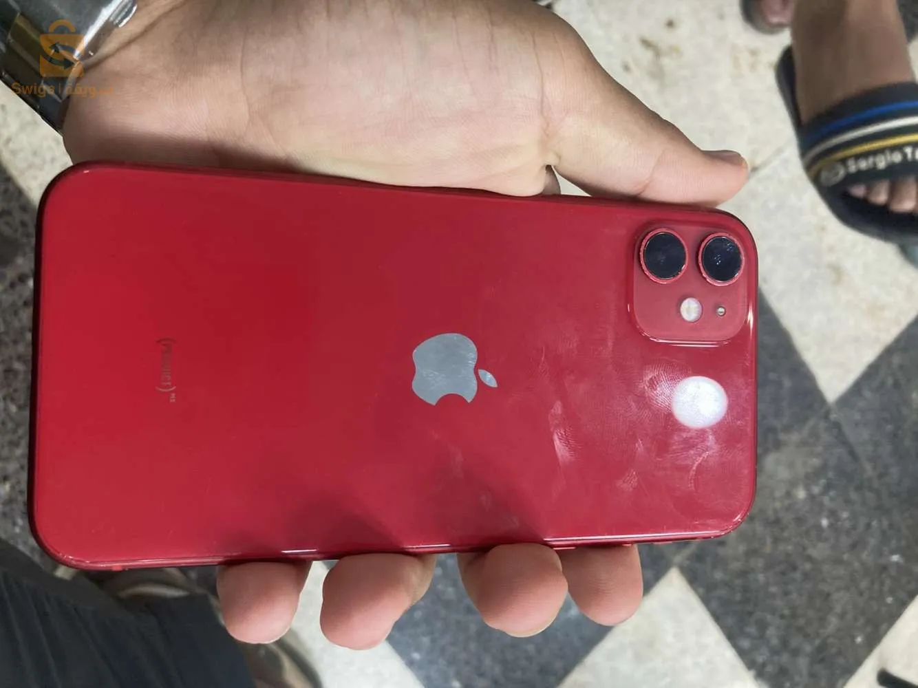 ايفون 11. باتري 83. سطوكاج 128. فيه طاشا صغيرة ما ديرونجيش. المكان غليزان .رقم الهاتف 0552770970