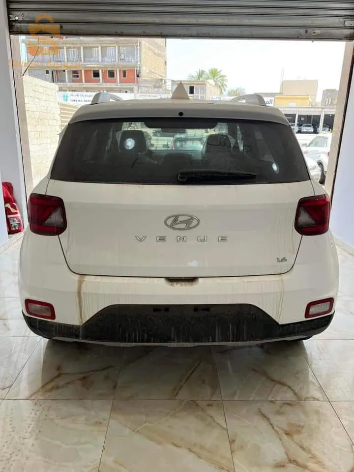 للبيع