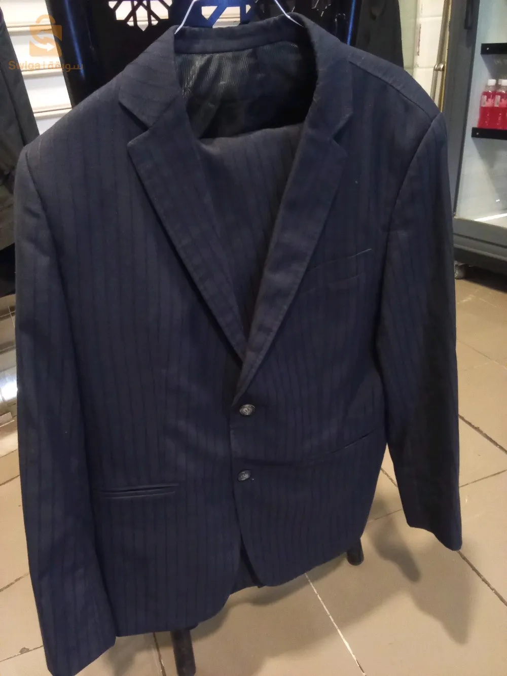 بدلة كلاسيكية مخصصة