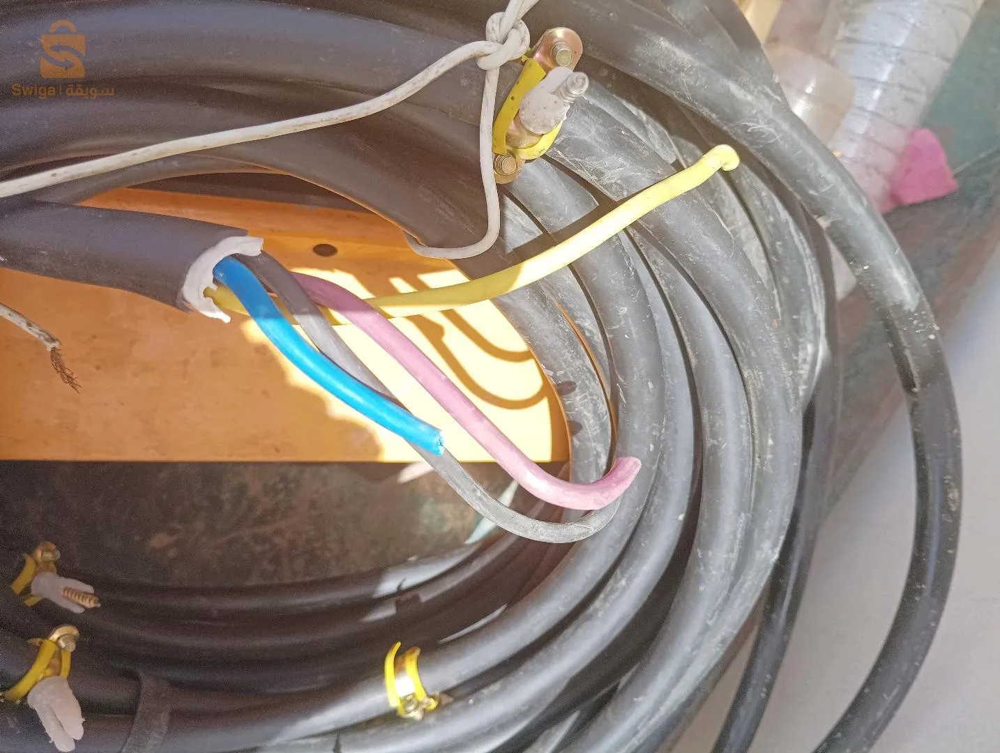 كابل تريسيتي فيه 22متر معاه ديارتي وزوج طابلوات