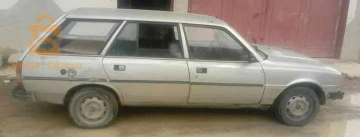 للبيع سيارة   305 ايسونس. غاز