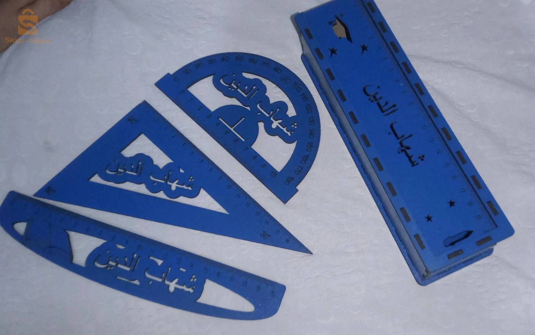 أدوات مدرسية خشبية برسوناليزي