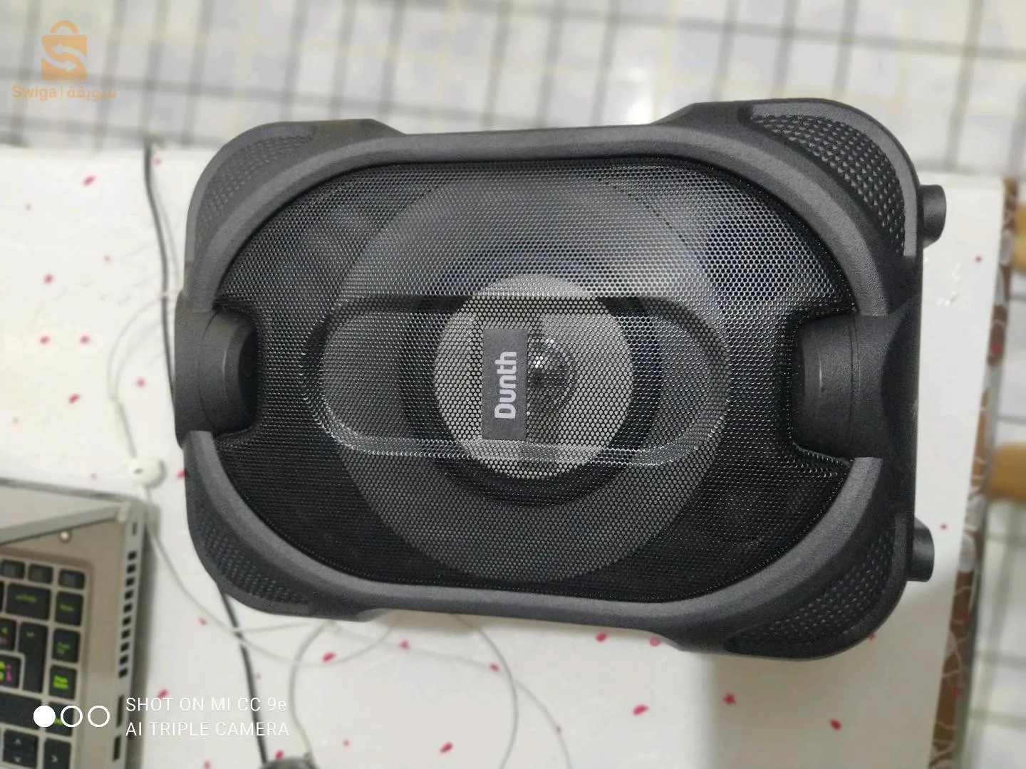 مكبر صوت مميز