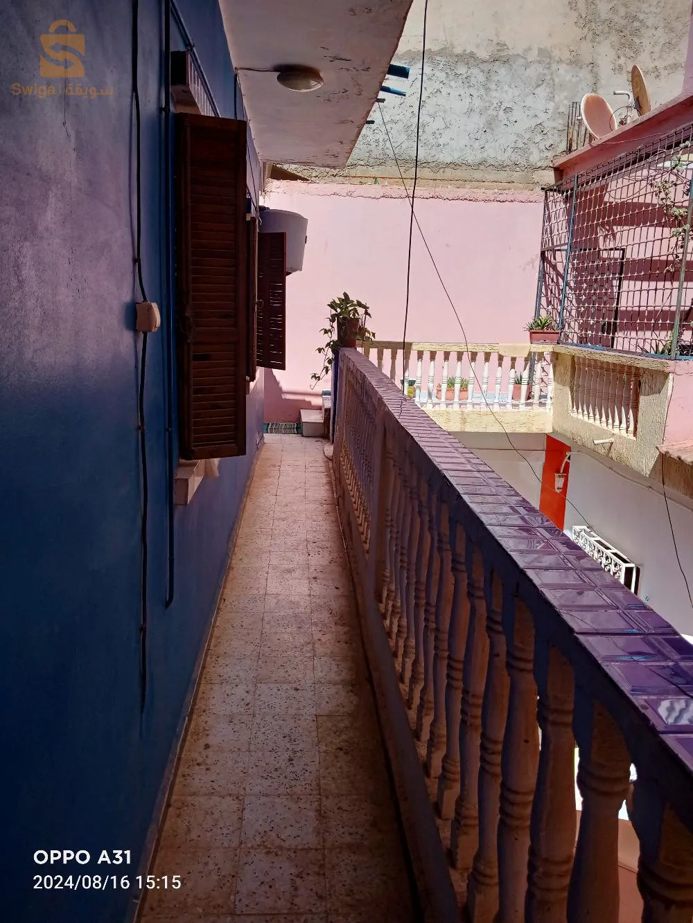 un très beau studio a bouss ville ain türk