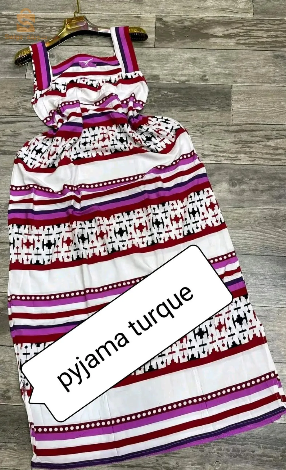 Robe de plage et d'été