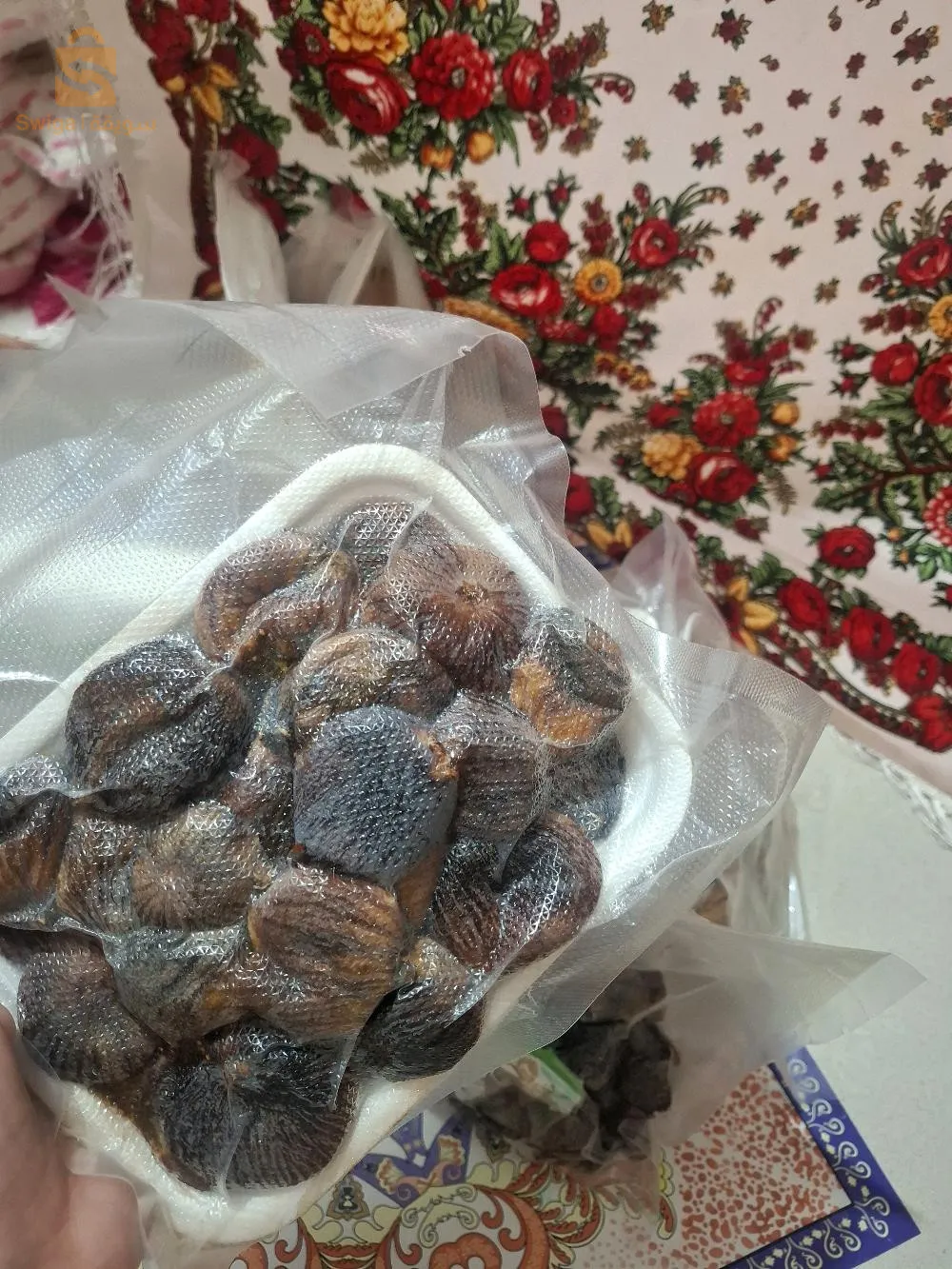بيع التين المجفف ببلدية بني معوش