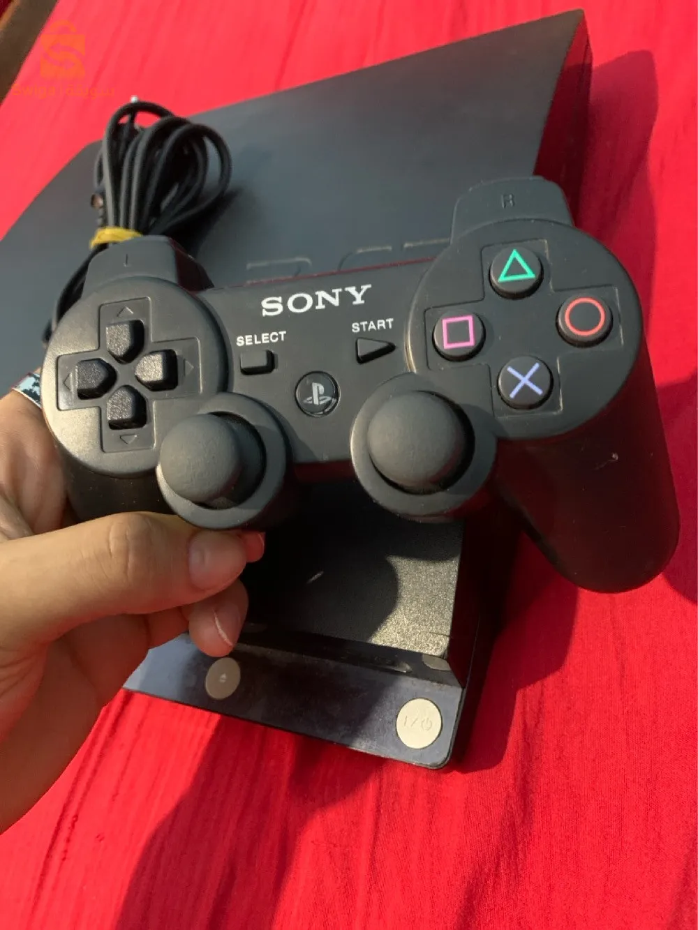 ps3  la poit charge ma7ro9a li9 tat3wd (li hab ychrih w ybi3o pyasat mrhba w manita(tea play machi copy) tani li9lha tat3wd batri