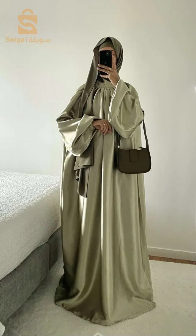 عباءات فضفاضة بكل الالوان