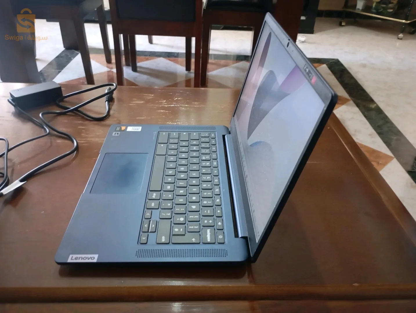 Brand : LENOVO
Model name : IP slim 3 chrome 14M868
Screen size : 14 inches
Colour : Abyss blue
CPU model : others
Ram memory installed size : 4GB
Operating system : Chrome OS
Ce Chromebook EST venu d'Angleterre 
Acheter il ya 01 mois environ