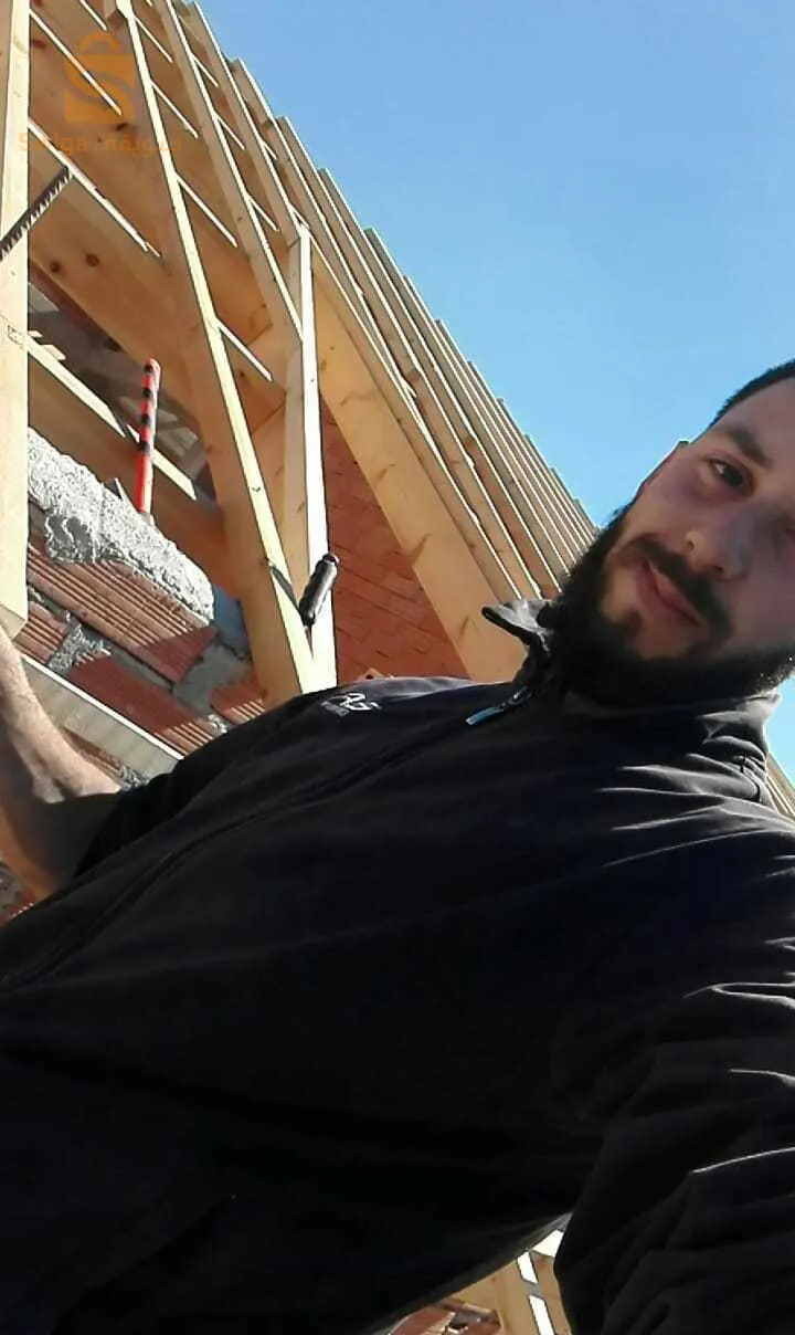 تركيب القرميد و الأسقف الخشبية و إعادة الترميم مع إمكانية التنقل بين الولايات