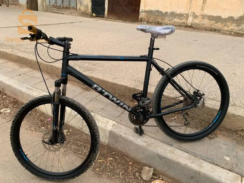 دراجة هوائية من نوع بيتوين 500 نضيفة