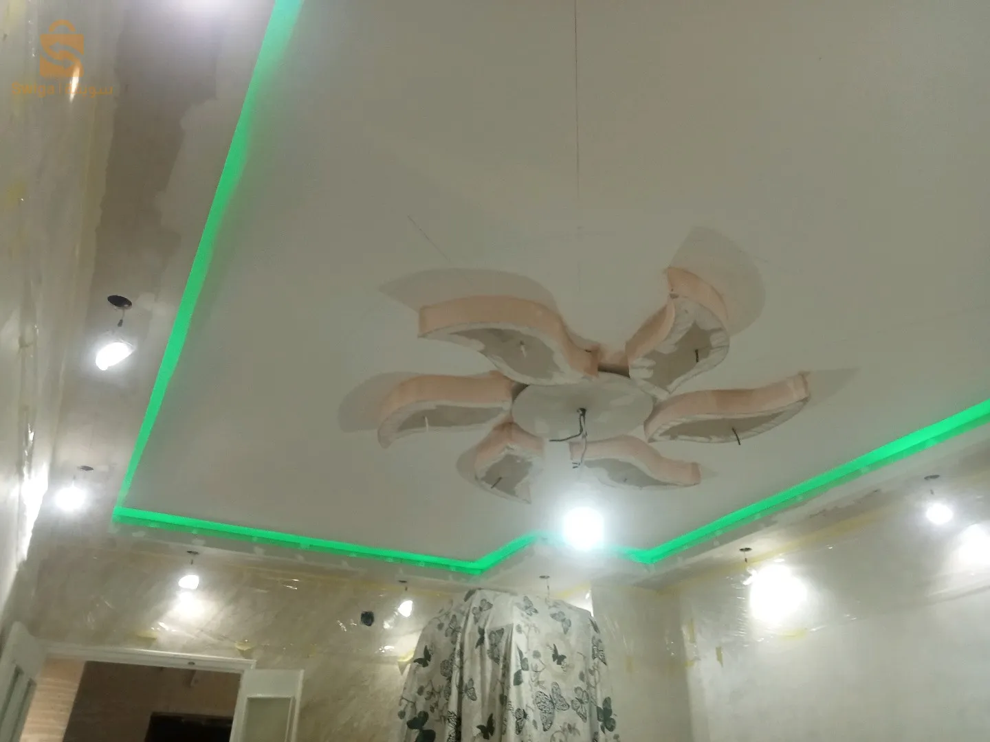 Decorator in Placo BA13 and various decorative paints