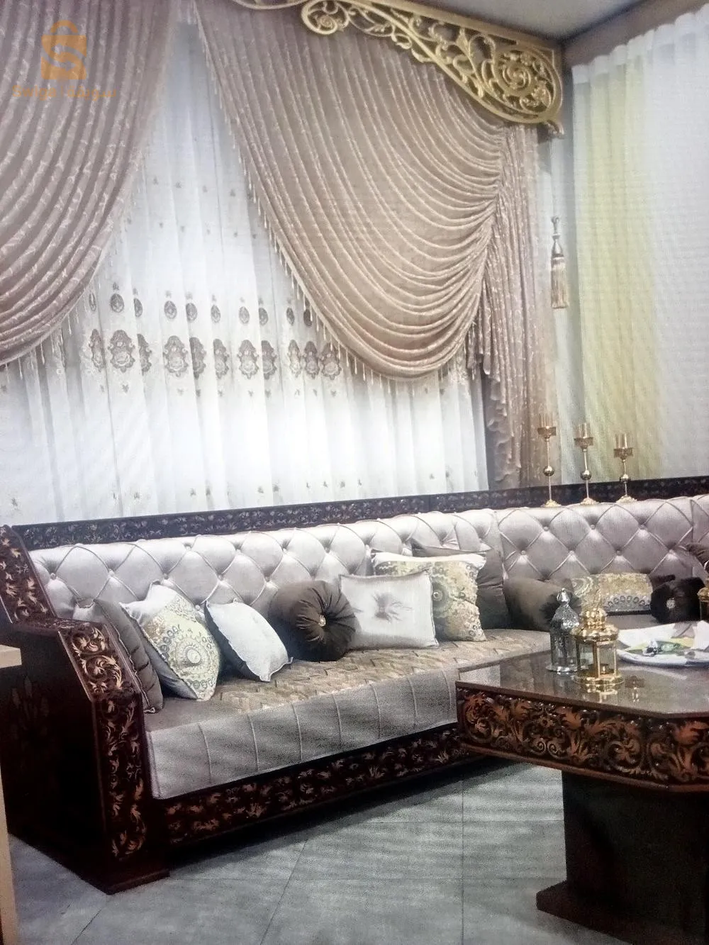 مفروشات على المقاس